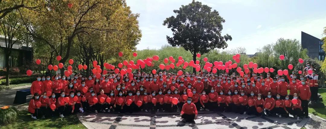 首批凯旋的31名“最美逆行者”结束隔离回家