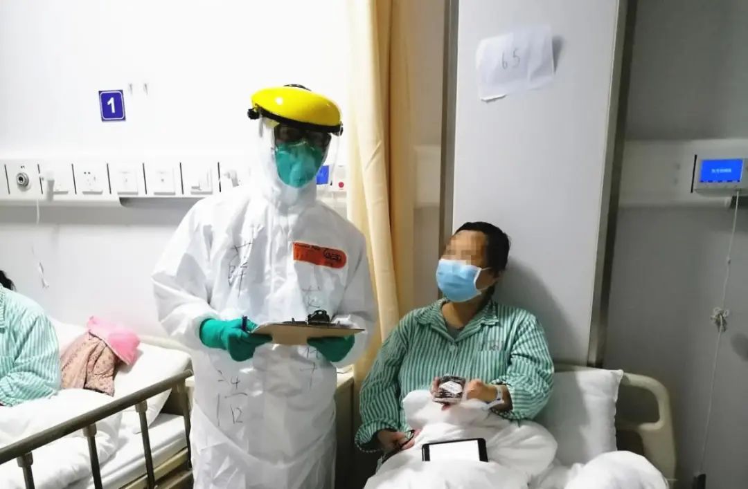 bat365官网系统医务人员积极支援上海市公共卫生临床中心