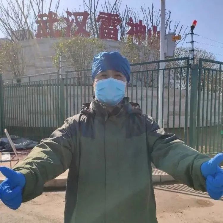 bat365官网系统3人荣获“全国卫生健康系统新冠肺炎疫情防控工作先进个人”称号